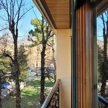 Spacious Bright Apartment Near City Center And Como Lake With Air Conditioning Lecco Extérieur photo