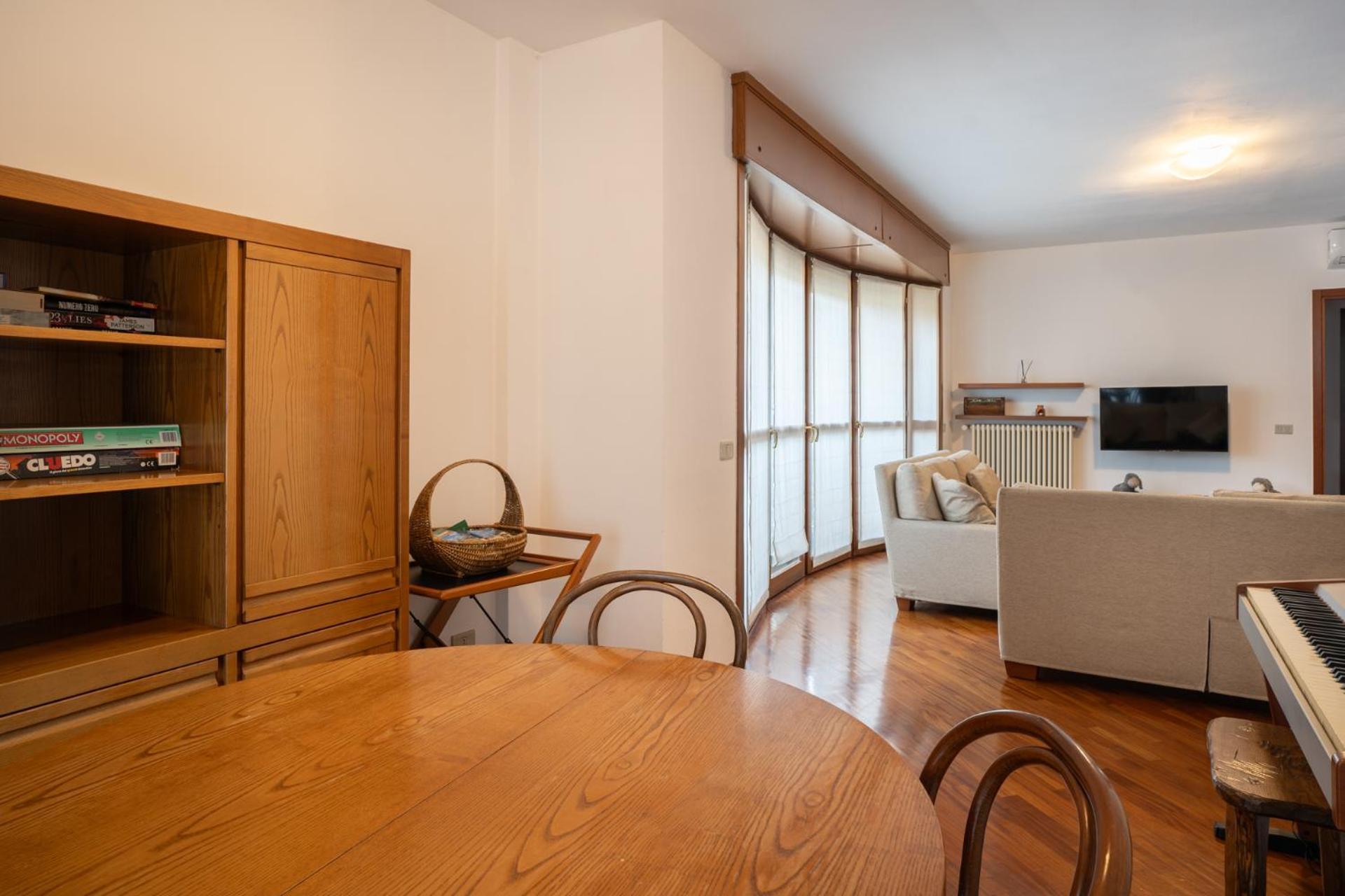 Spacious Bright Near Center And With Air Conditioning Appartement *
