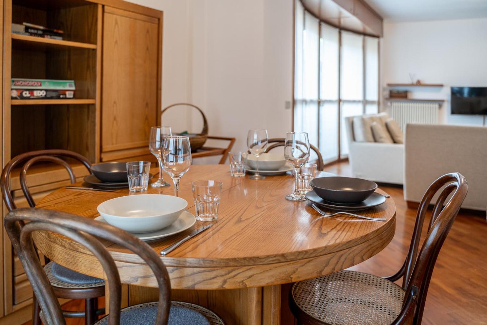 Appartement Spacious Bright Near Center And With Air Conditioning Lecco
